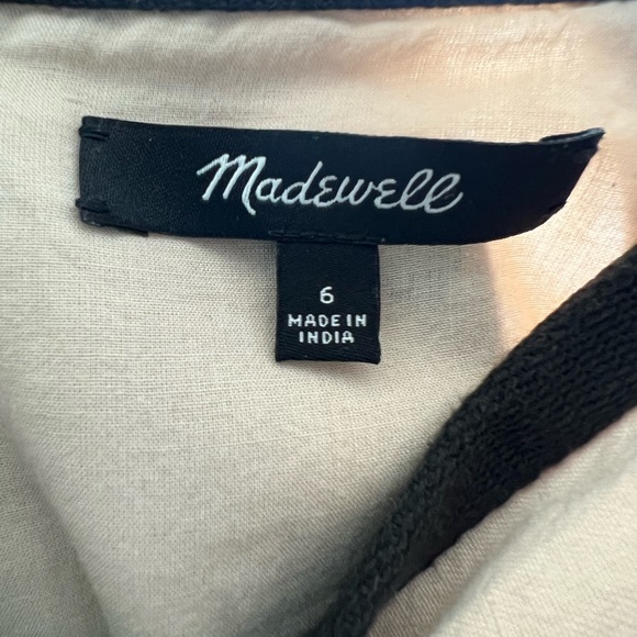 Embroidered Mini Skirt - Picture 9 of 10